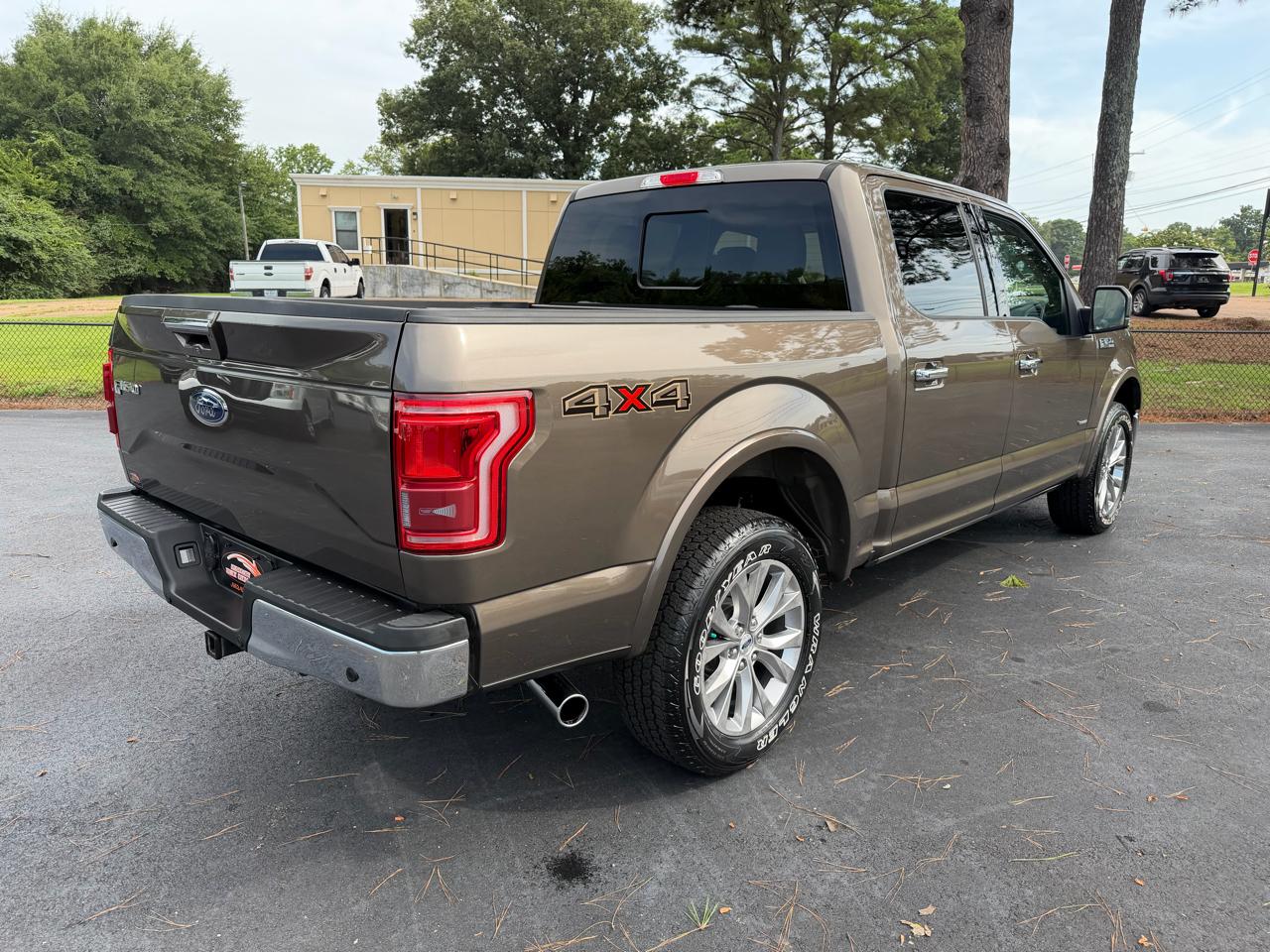Ford F-150 4WD SuperCrew 145" Lariat 2016
