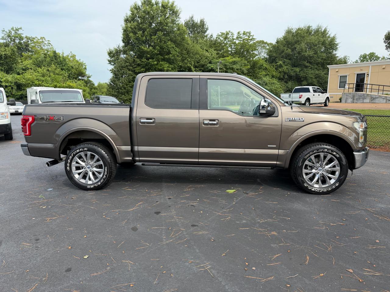 Ford F-150 4WD SuperCrew 145" Lariat 2016