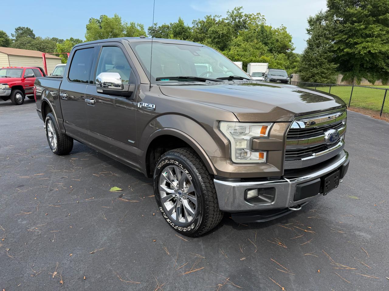 Ford F-150 4WD SuperCrew 145" Lariat 2016