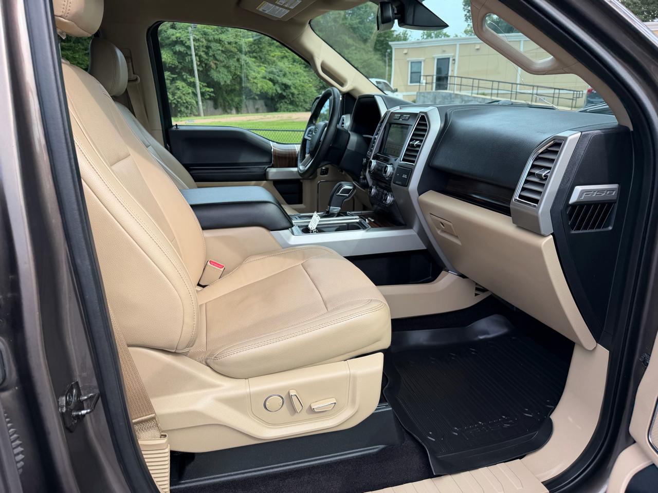 Ford F-150 4WD SuperCrew 145" Lariat 2016