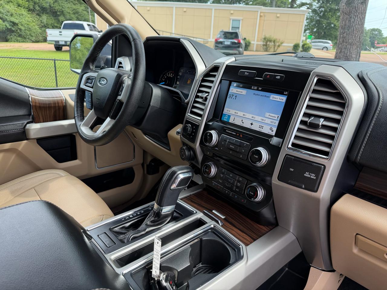 Ford F-150 4WD SuperCrew 145" Lariat 2016