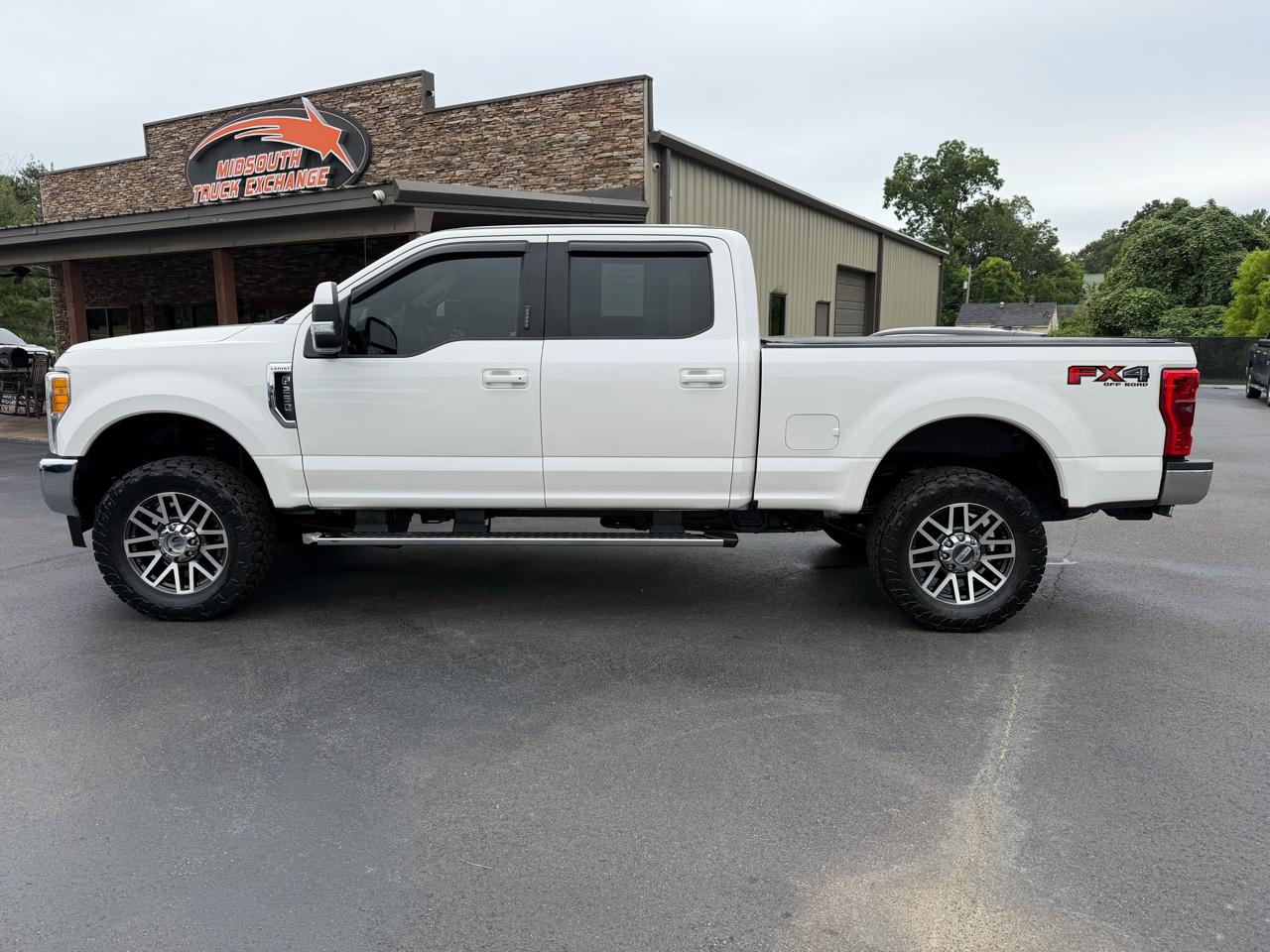 Ford Super Duty F-250 SRW Lariat 4WD Crew Cab 6.75' Box 2017