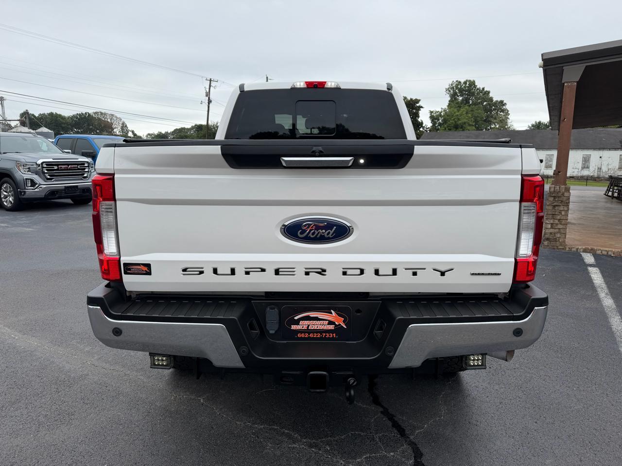 Ford Super Duty F-250 SRW Lariat 4WD Crew Cab 6.75' Box 2017