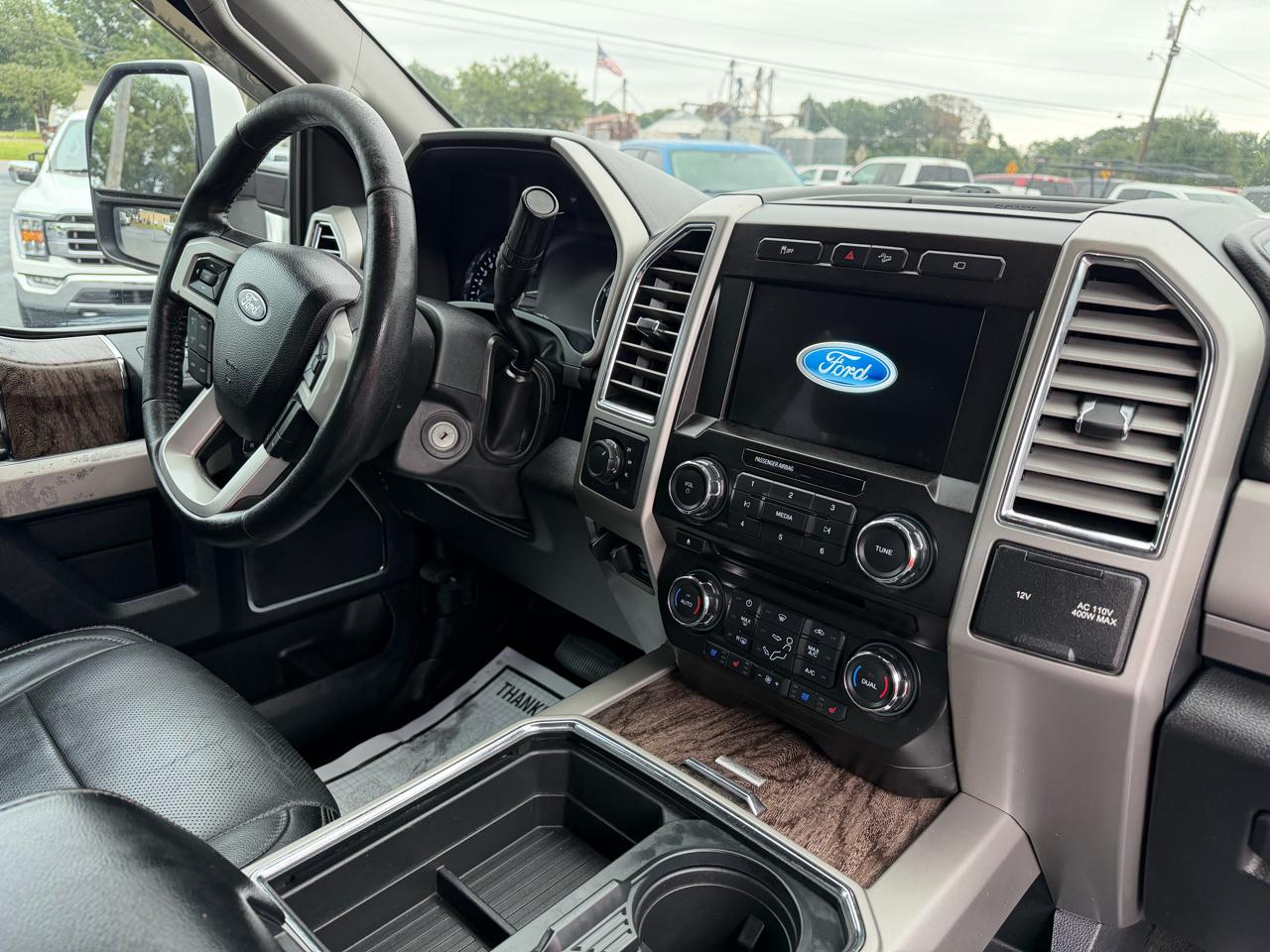 Ford Super Duty F-250 SRW Lariat 4WD Crew Cab 6.75' Box 2017