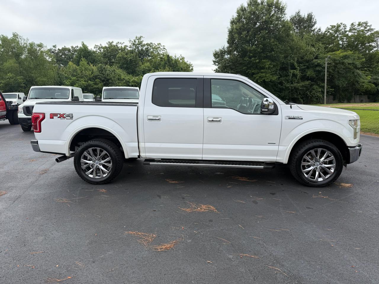 Ford F-150 4WD SuperCrew 145" Lariat 2015