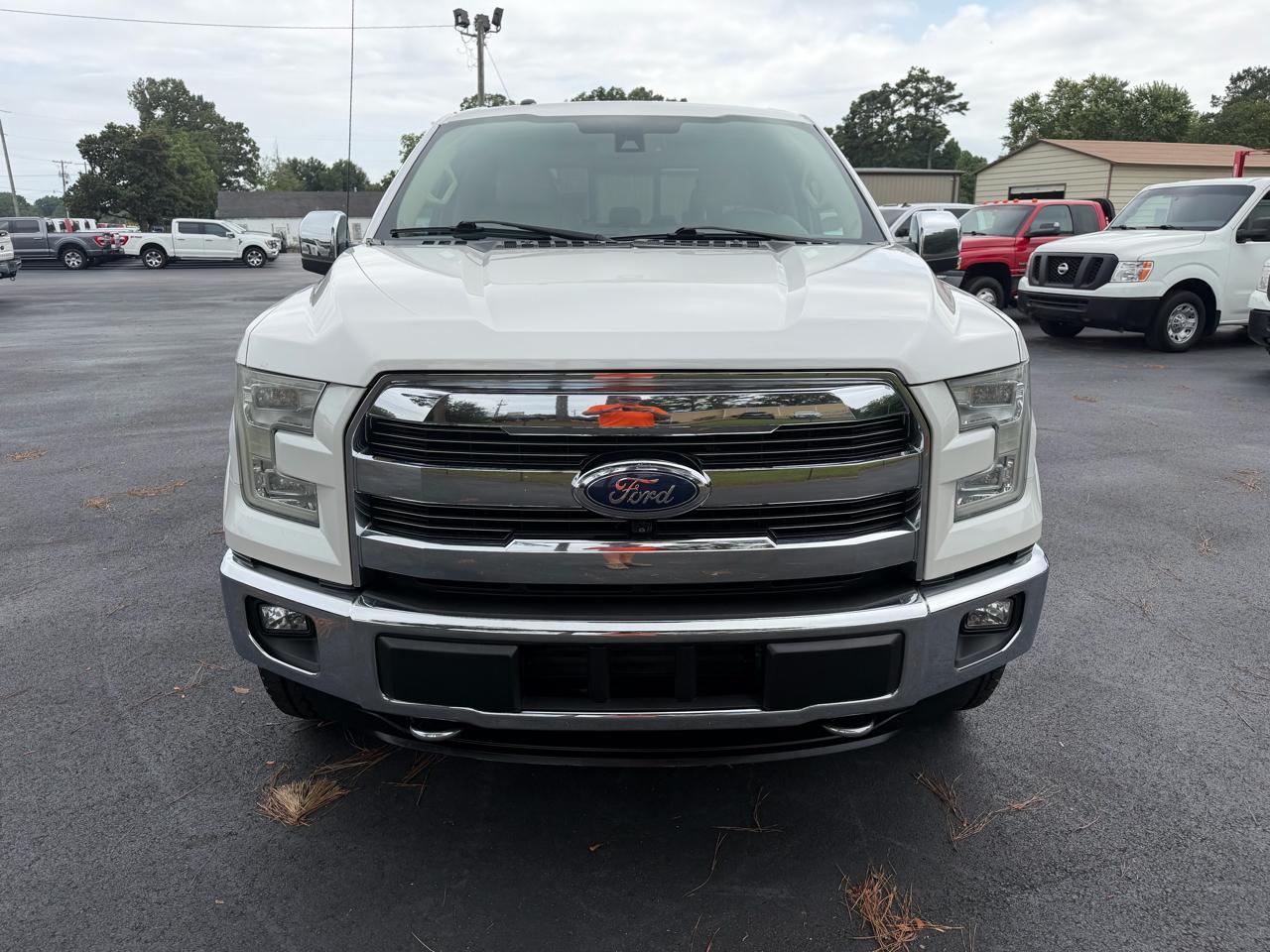 Ford F-150 4WD SuperCrew 145" Lariat 2015