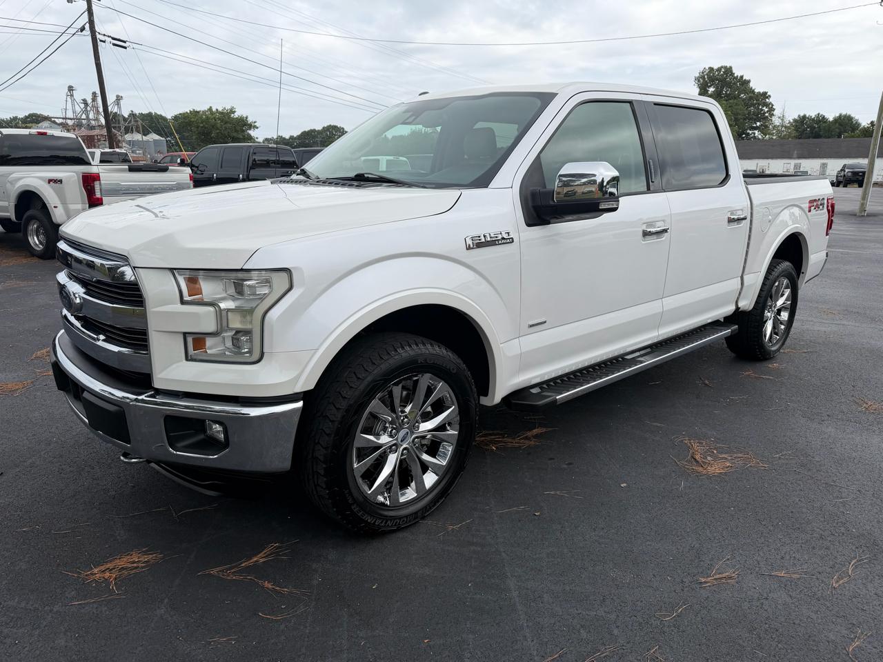 Ford F-150 4WD SuperCrew 145" Lariat 2015