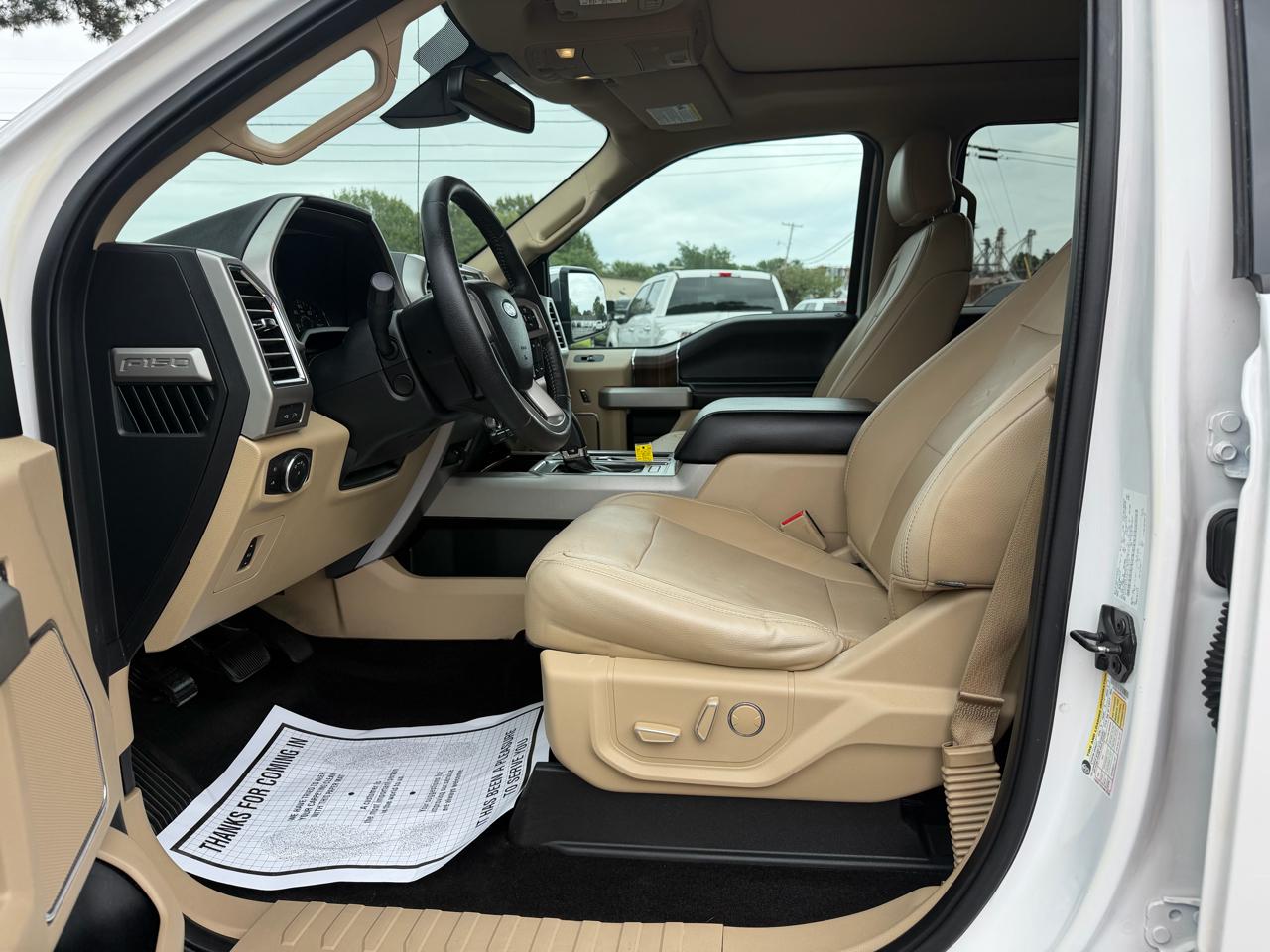 Ford F-150 4WD SuperCrew 145" Lariat 2015