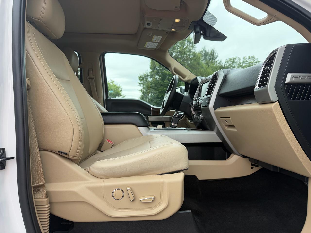 Ford F-150 4WD SuperCrew 145" Lariat 2015