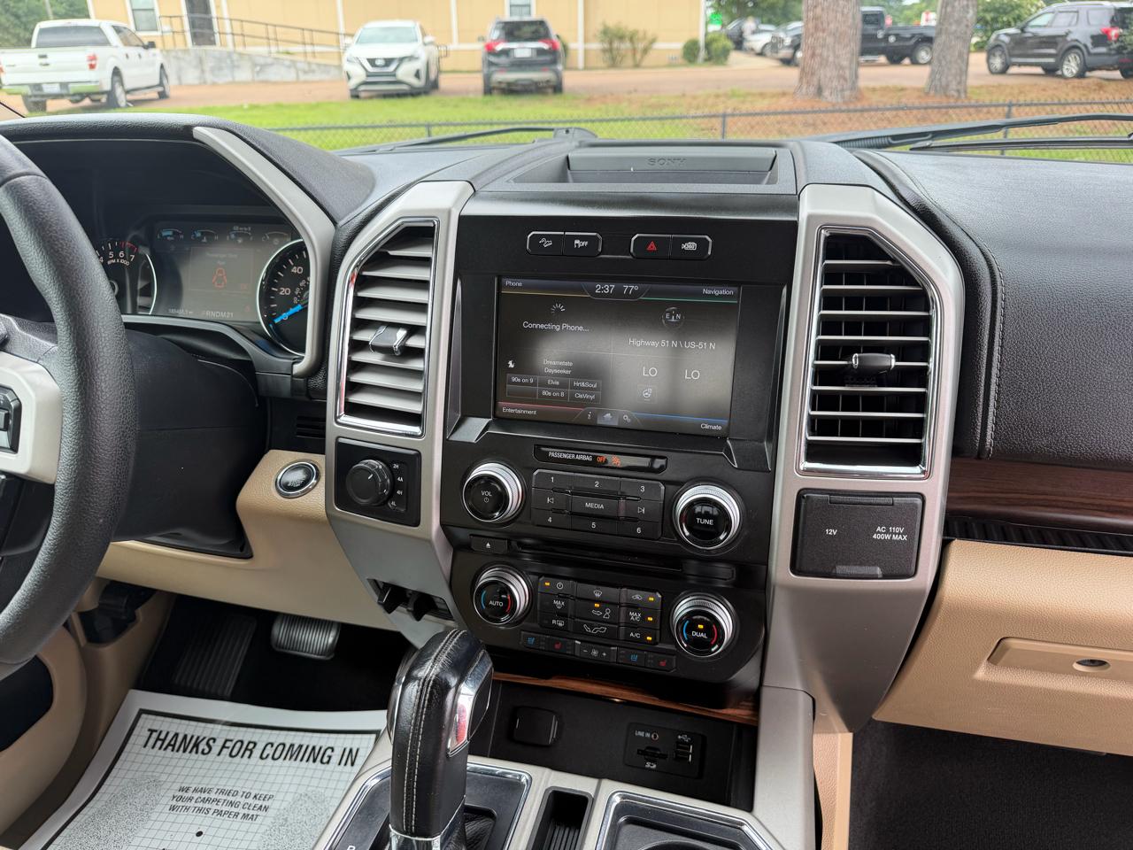 Ford F-150 4WD SuperCrew 145" Lariat 2015