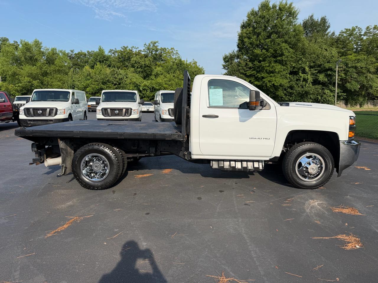 Chevrolet Silverado 3500HD 4WD Reg Cab 137.5" WB, 59.06" CA WT 2018
