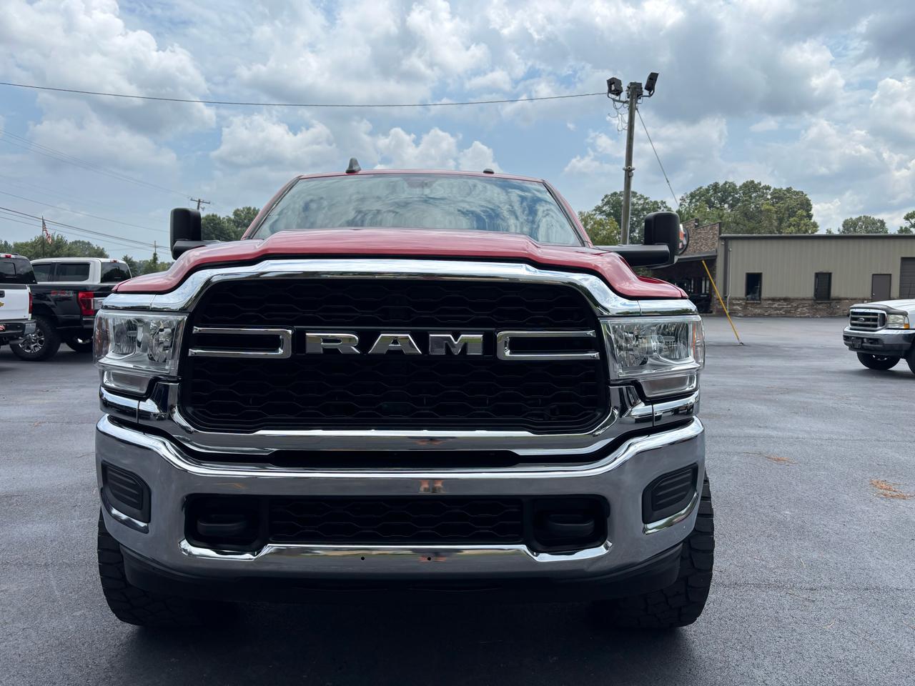 RAM 2500 Tradesman 4x4 Crew Cab 6'4" Box 2022