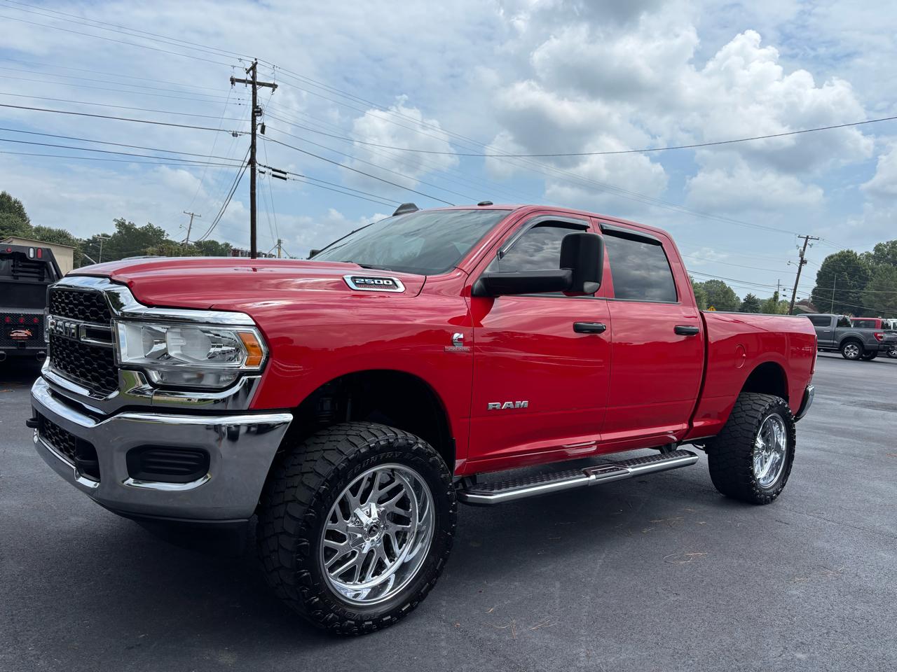 RAM 2500 Tradesman 4x4 Crew Cab 6'4" Box 2022