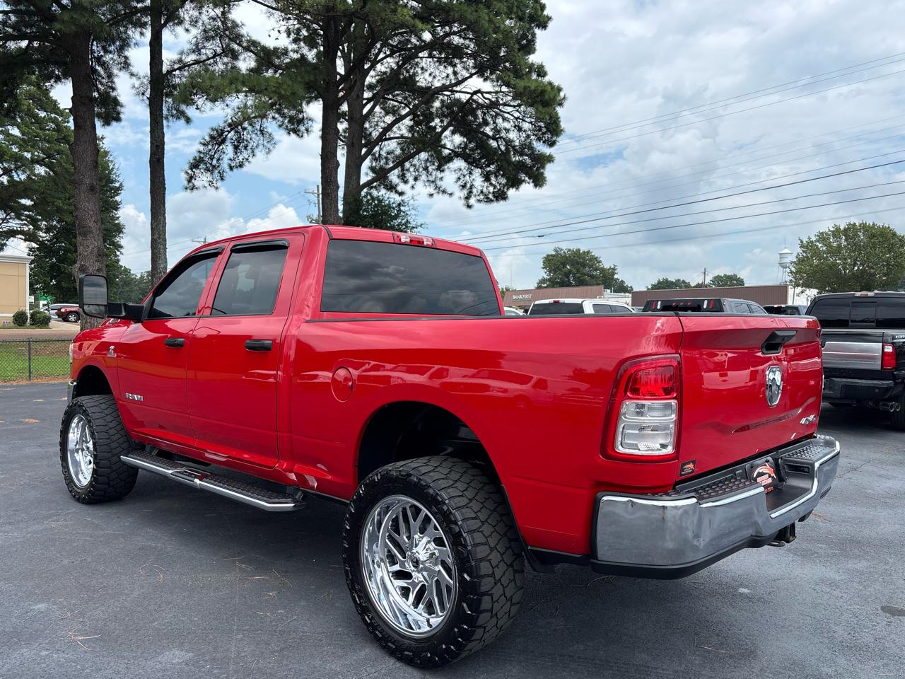 RAM 2500 Tradesman 4x4 Crew Cab 6'4" Box 2022