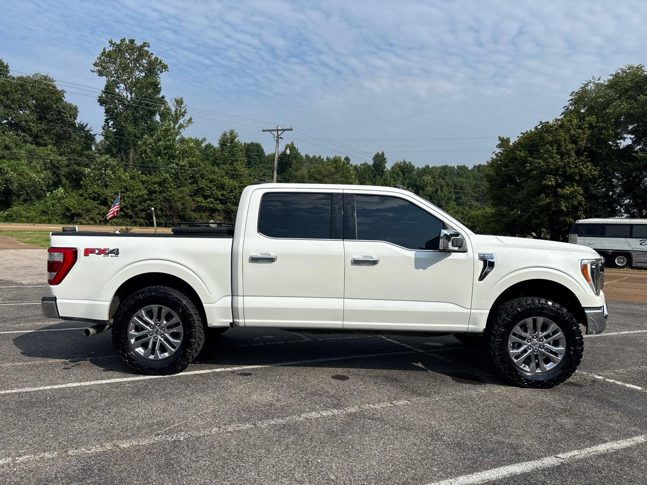 Ford F-150 Lariat 4WD SuperCrew 5.5' Box 2023