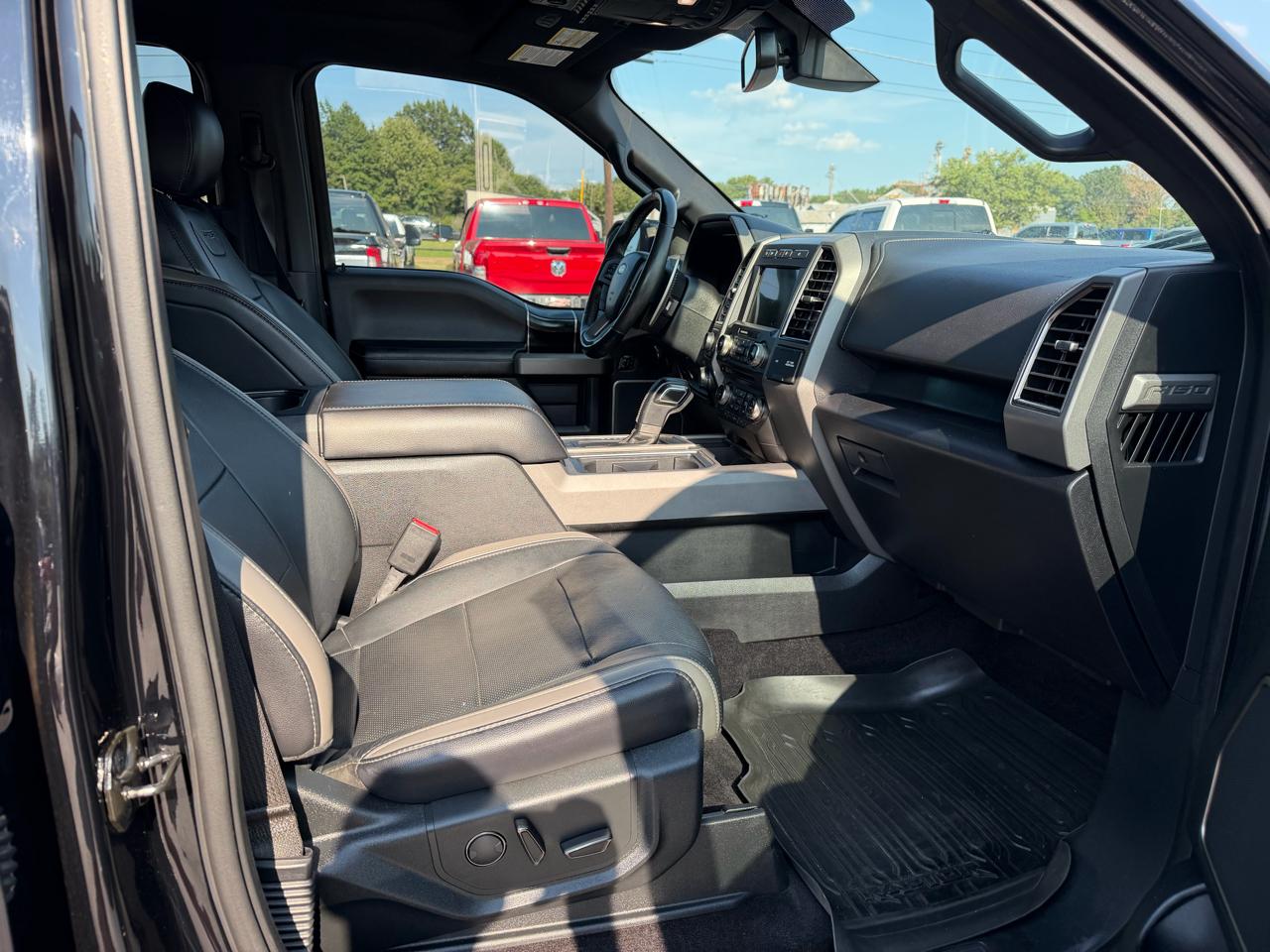 Ford F-150 Raptor 4WD SuperCrew 5.5' Box 2017