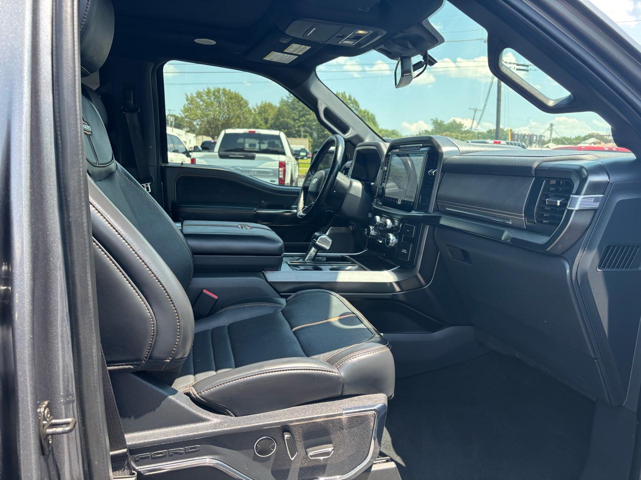 Ford F-150 Platinum 4WD SuperCrew 5.5' Box 2023