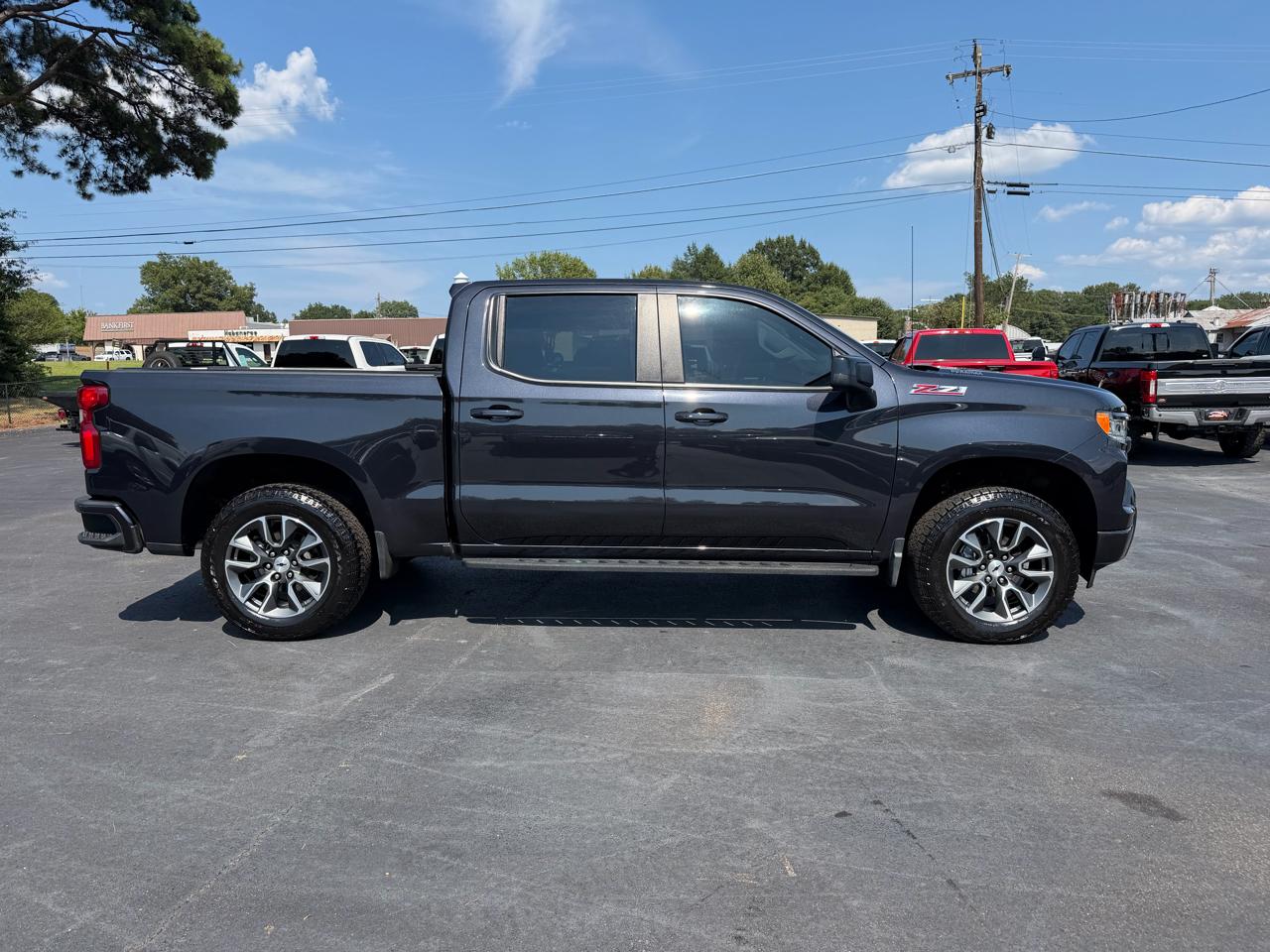 Chevrolet Silverado 1500 4WD Crew Cab 147" RST 2023