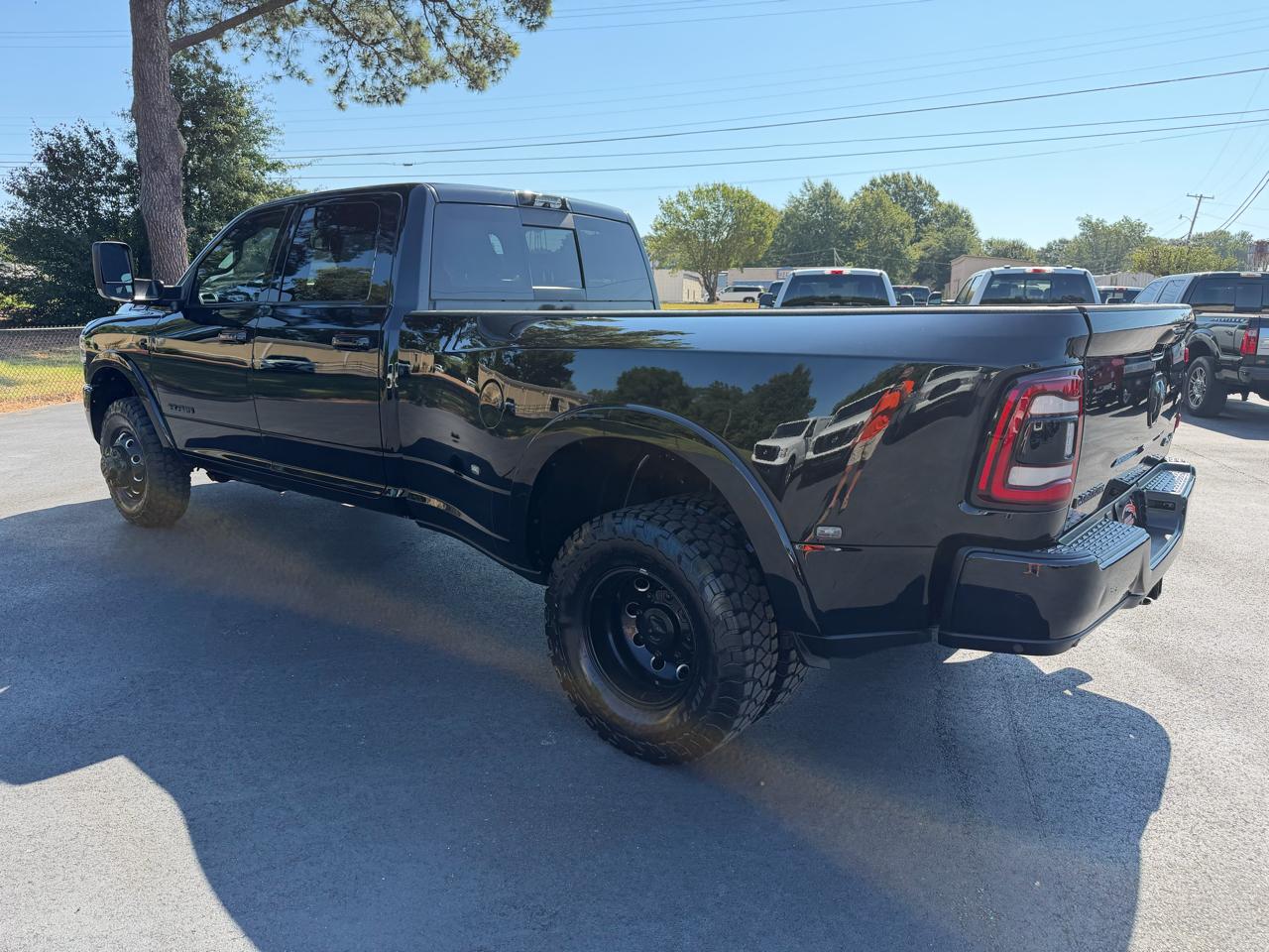 RAM 3500 Laramie 4x4 Crew Cab 8' Box 2022