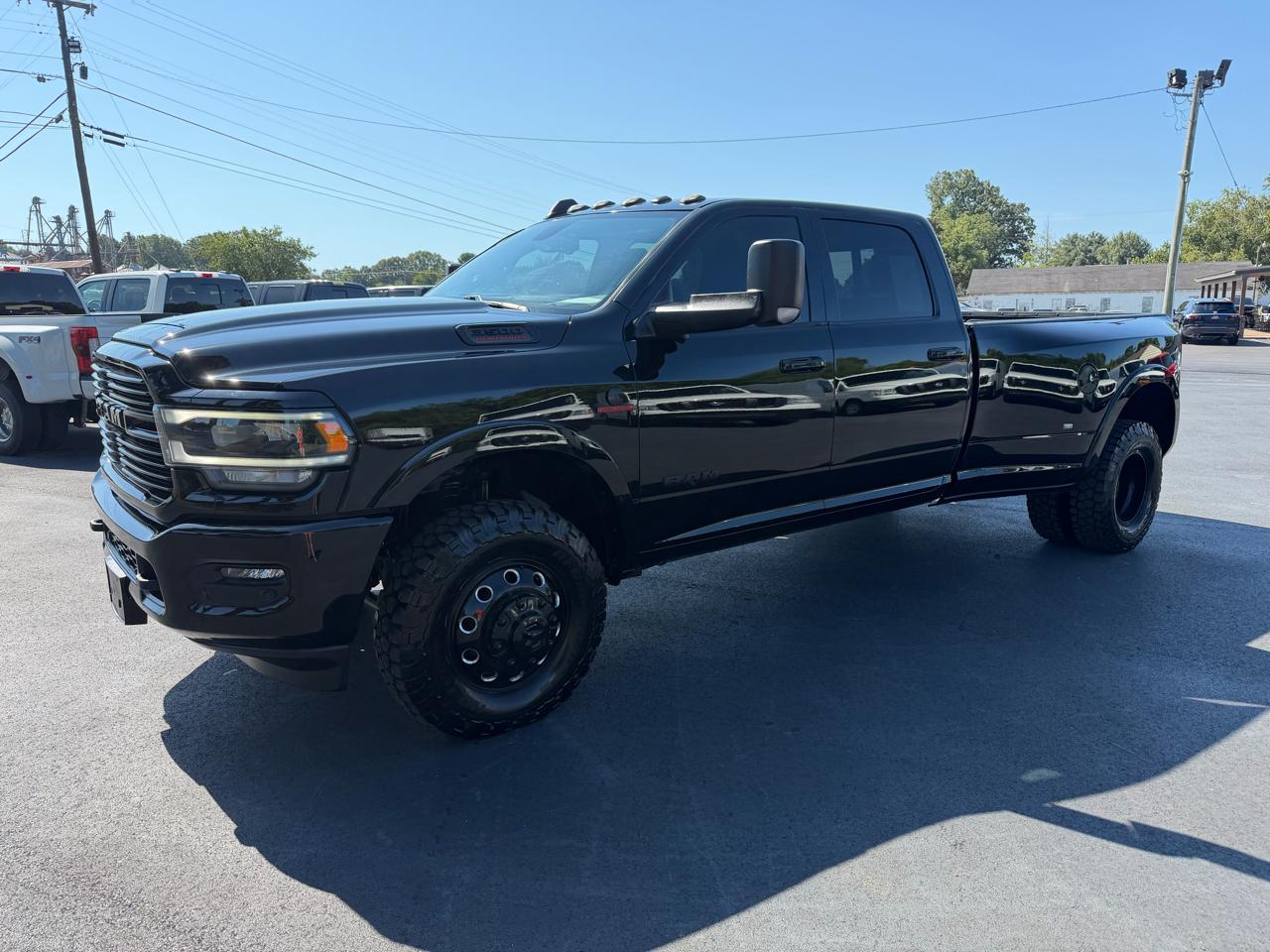 RAM 3500 Laramie 4x4 Crew Cab 8' Box 2022