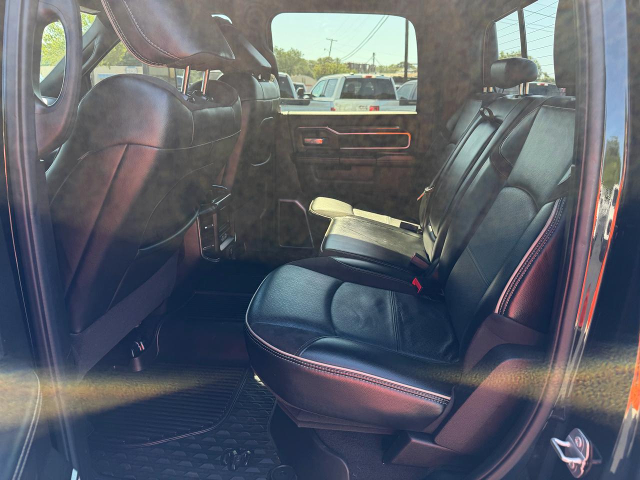 RAM 3500 Laramie 4x4 Crew Cab 8' Box 2022