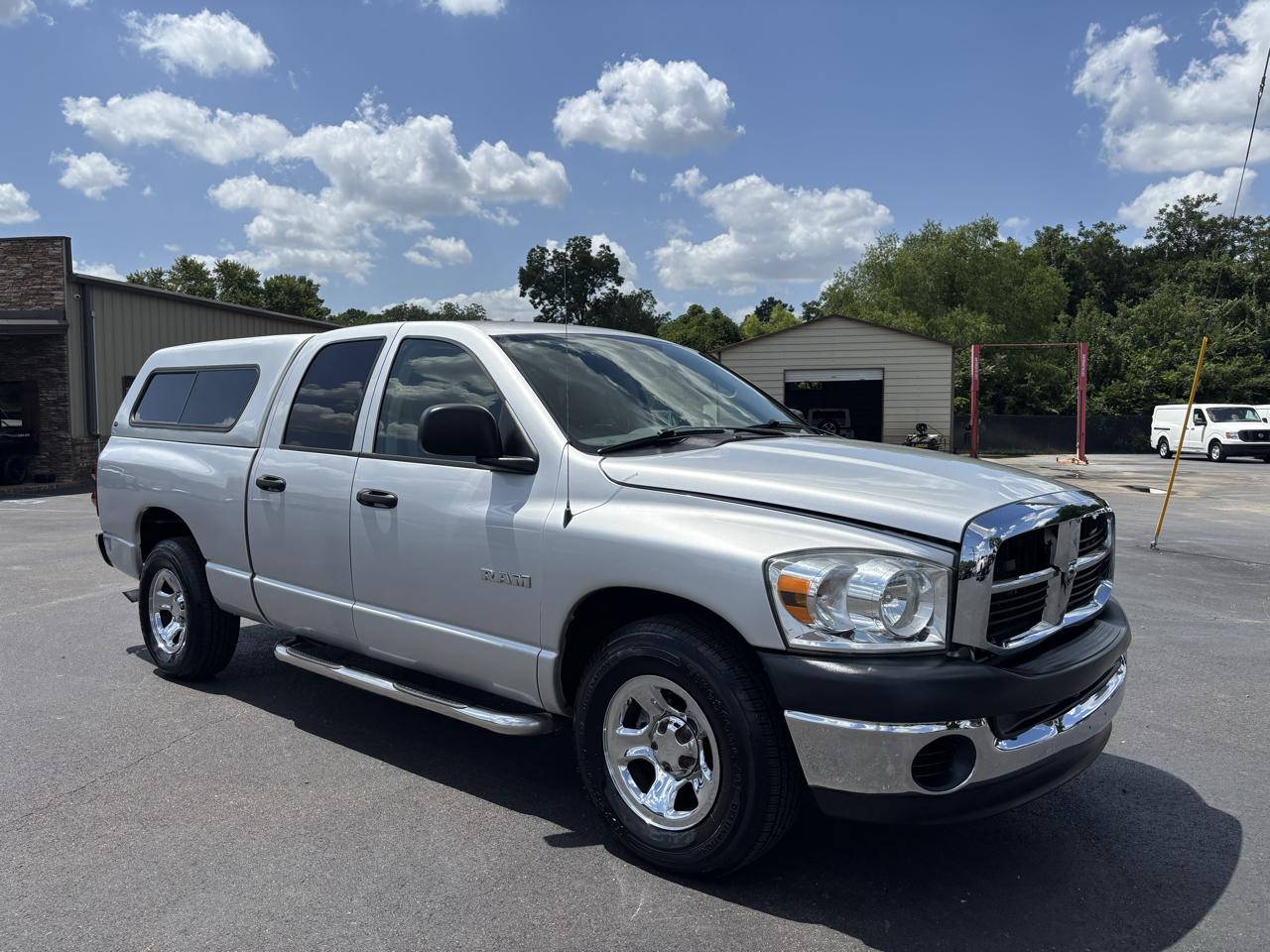 Dodge Ram 1500 2WD Quad Cab 140.5" ST 2008