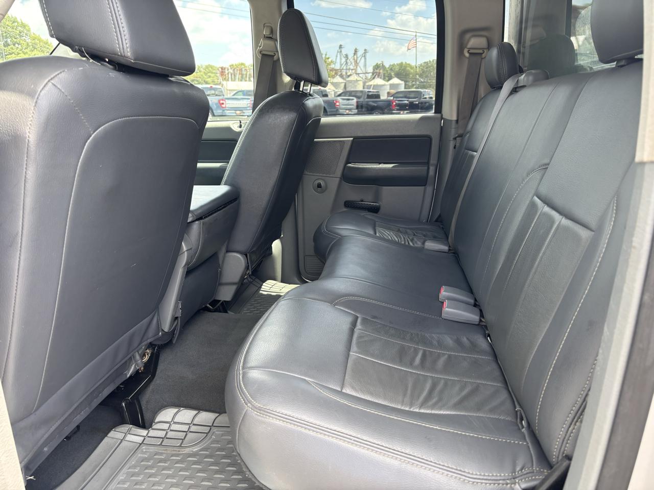Dodge Ram 1500 2WD Quad Cab 140.5" ST 2008