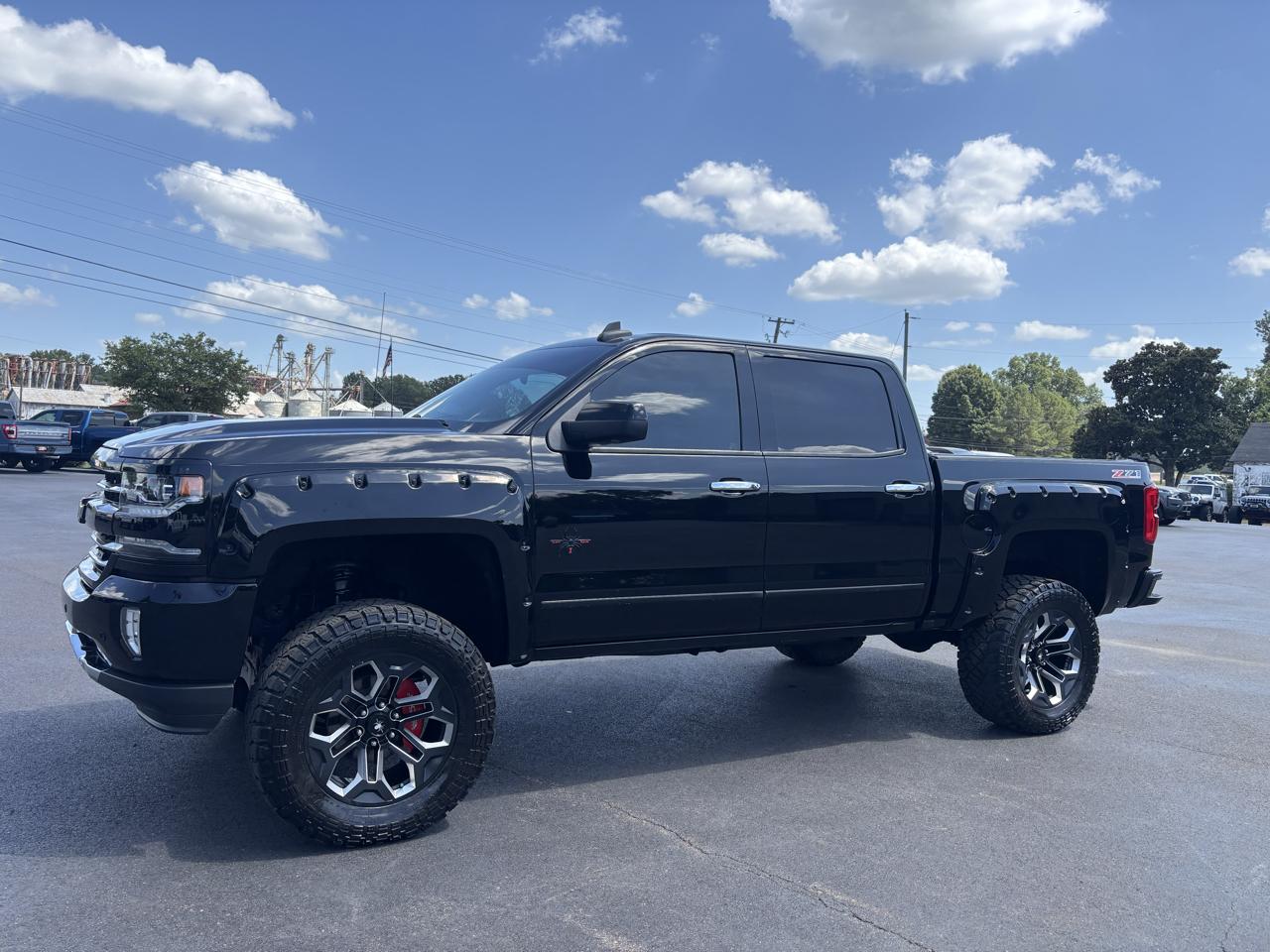 Chevrolet Silverado 1500 4WD Crew Cab 143.5" LTZ w/2LZ 2017