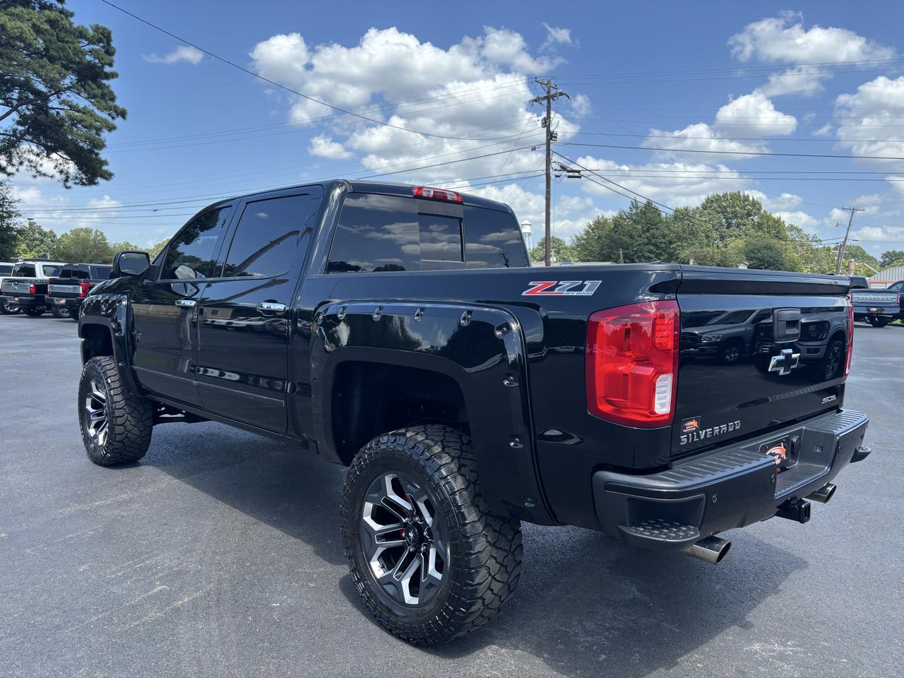 Chevrolet Silverado 1500 4WD Crew Cab 143.5" LTZ w/2LZ 2017