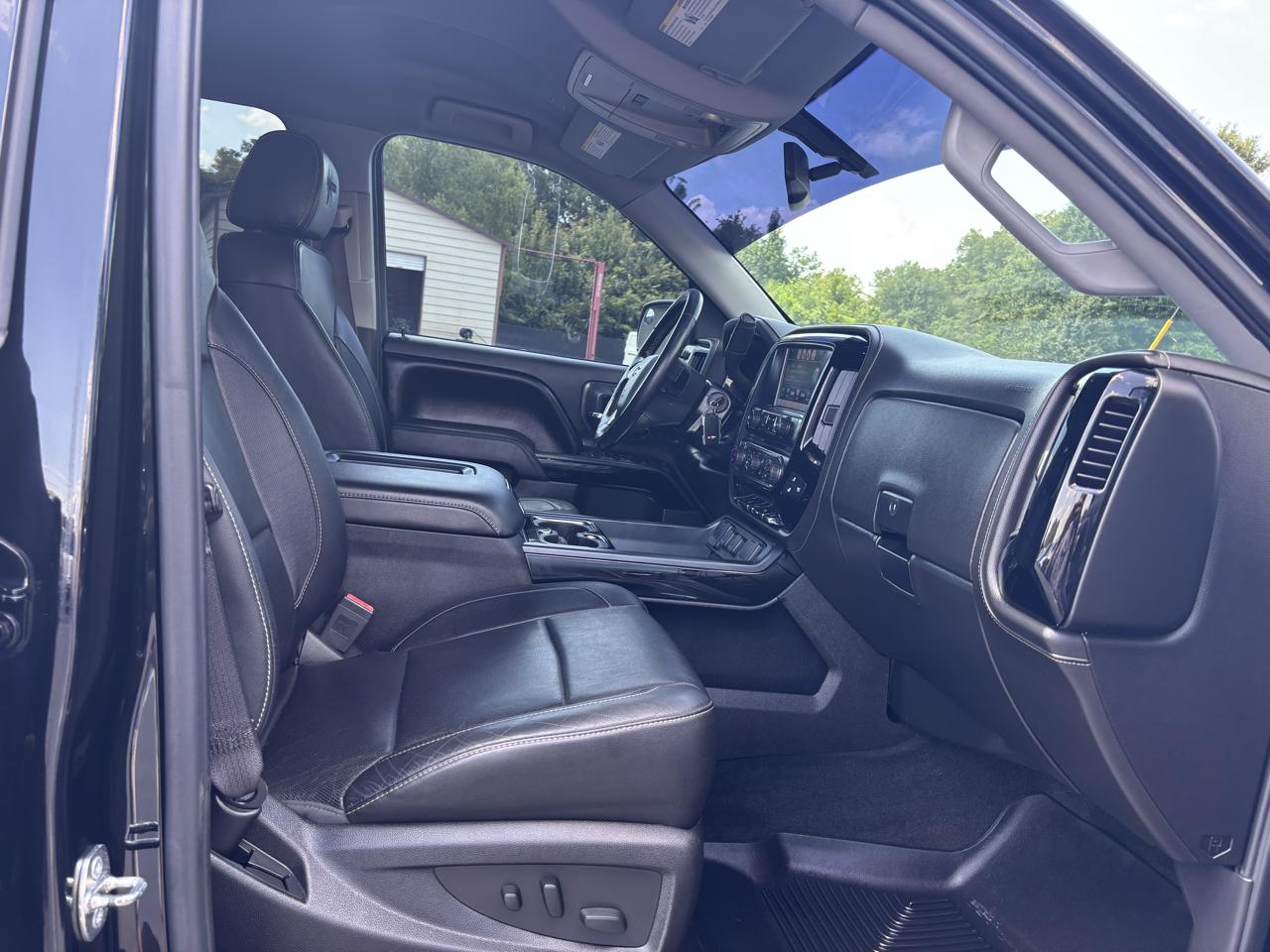 Chevrolet Silverado 1500 4WD Crew Cab 143.5" LTZ w/2LZ 2017