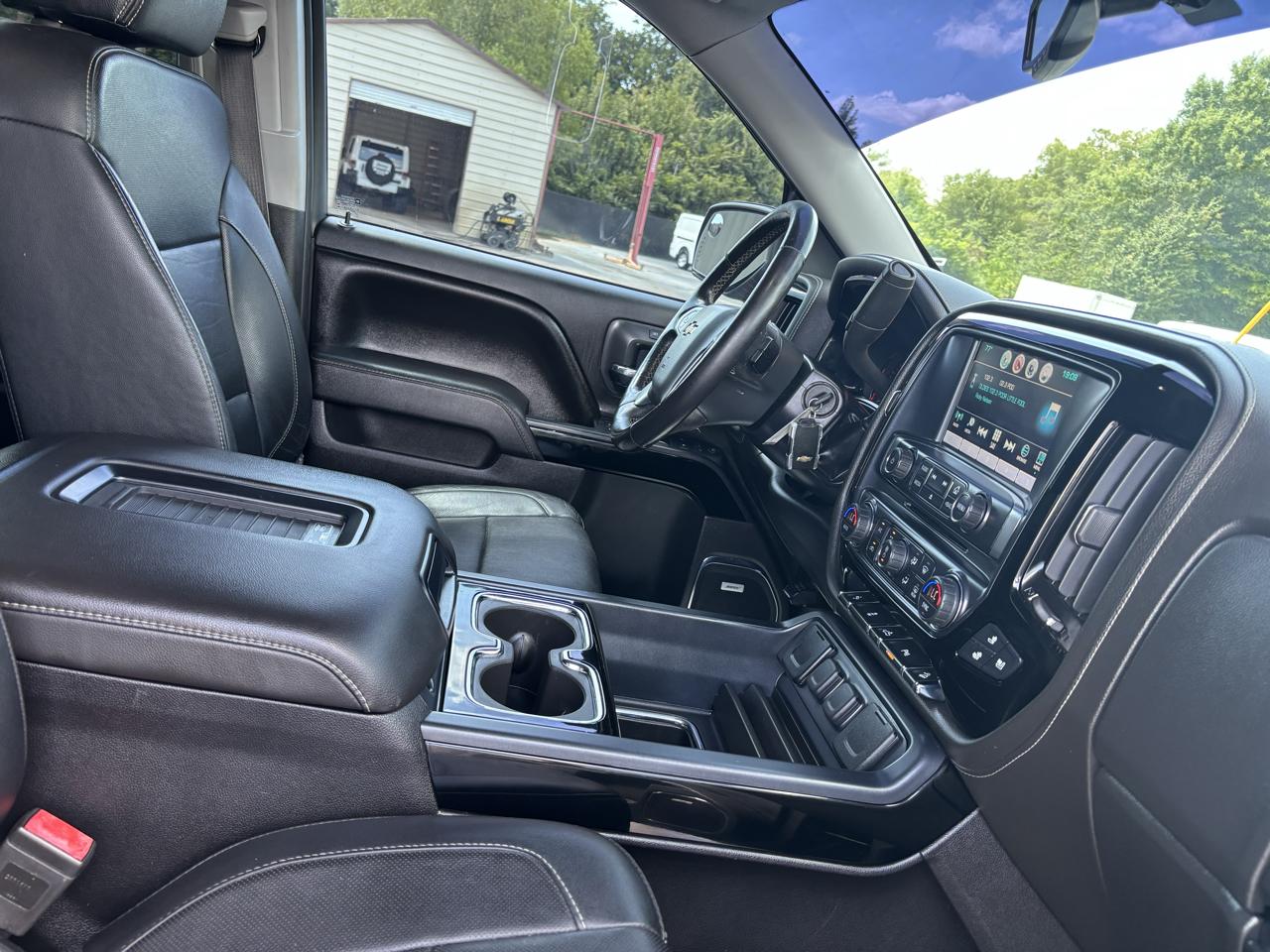 Chevrolet Silverado 1500 4WD Crew Cab 143.5" LTZ w/2LZ 2017