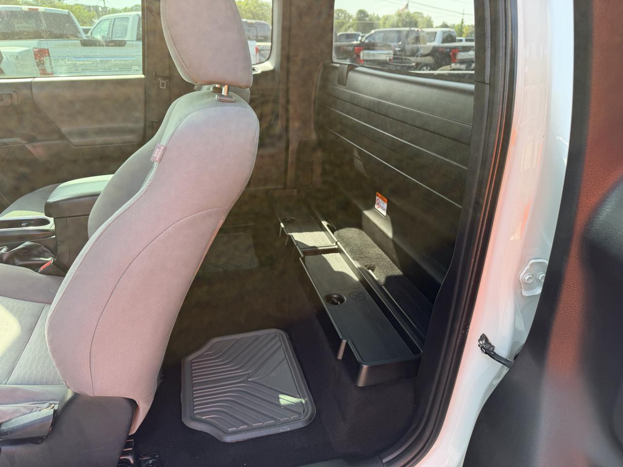 Toyota Tacoma 4WD SR5 Access Cab 6' Bed I4 AT (Natl) 2019