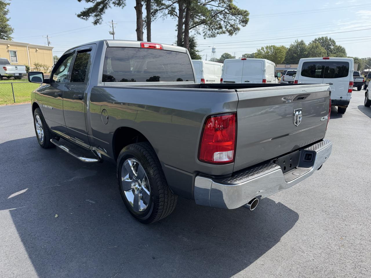 RAM 1500 4WD Quad Cab 140.5" Express 2012