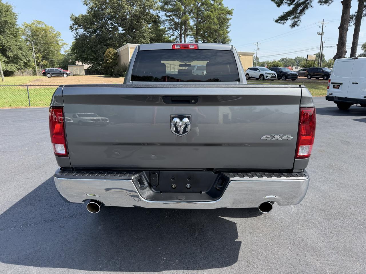 RAM 1500 4WD Quad Cab 140.5" Express 2012