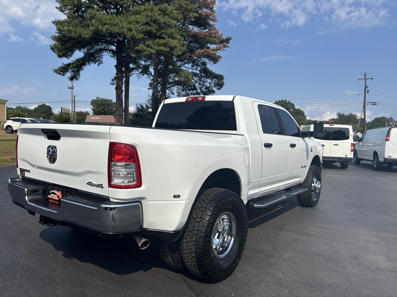 RAM 3500 Big Horn 4x4 Mega Cab 6'4" Box 2022