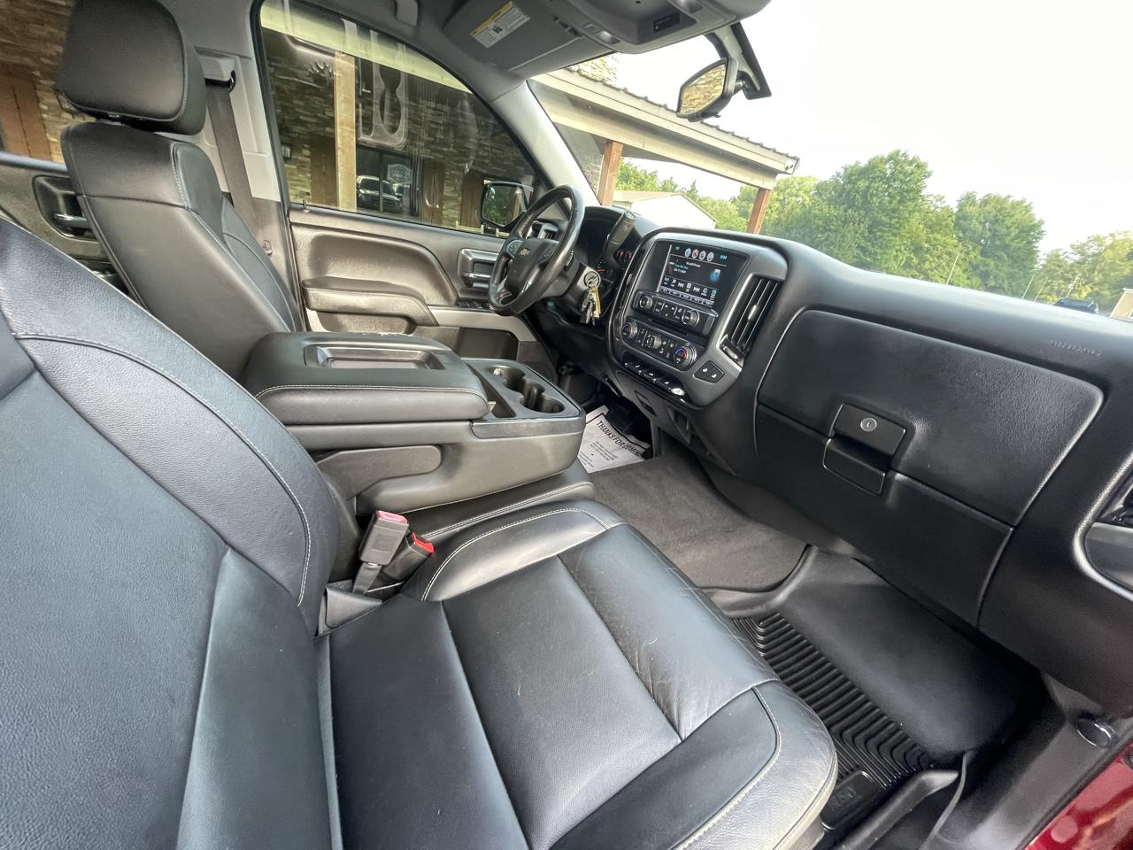 Chevrolet Silverado 1500 4WD Crew Cab 143.5" LT w/2LT 2018