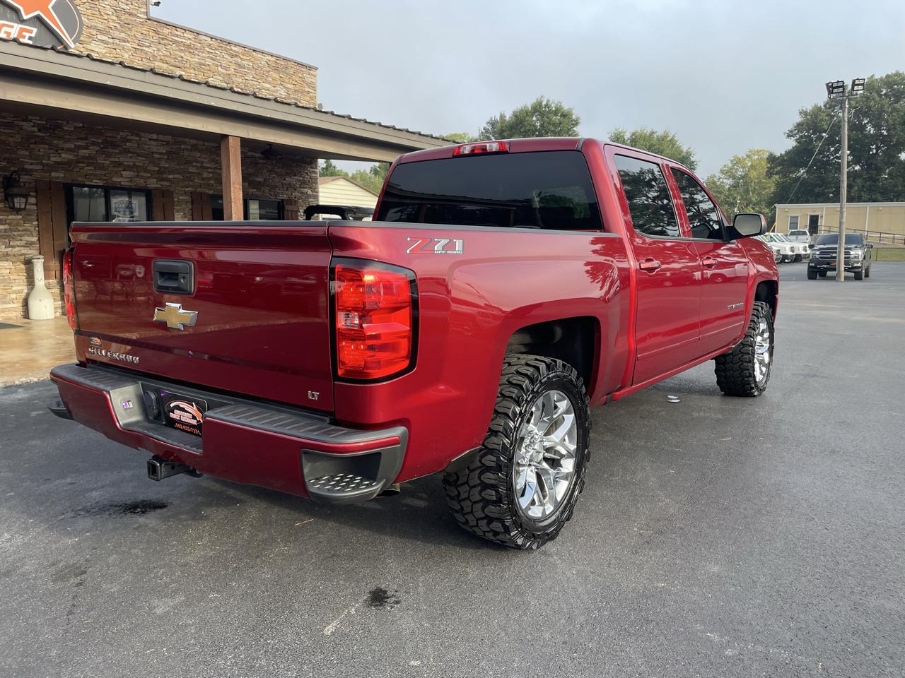 Chevrolet Silverado 1500 4WD Crew Cab 143.5" LT w/2LT 2018