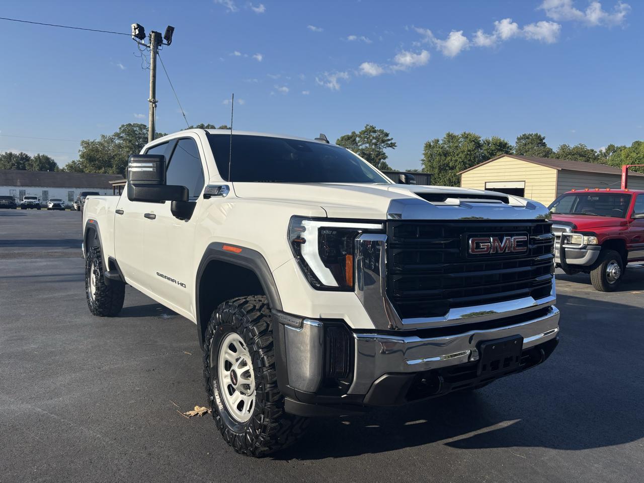 GMC Sierra 2500HD 4WD Crew Cab 159" Pro 2024