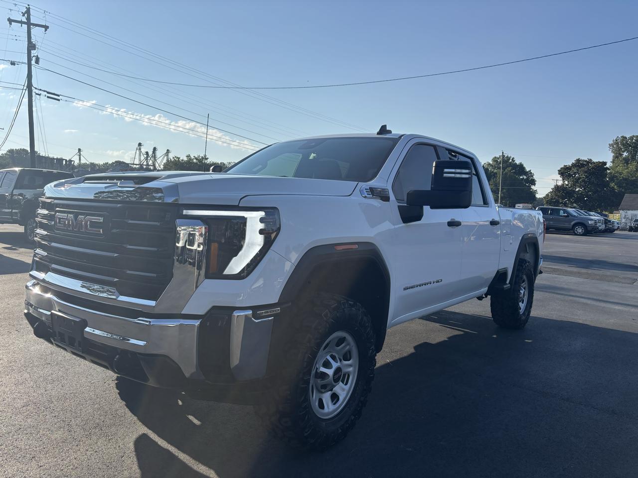 GMC Sierra 2500HD 4WD Crew Cab 159" Pro 2024