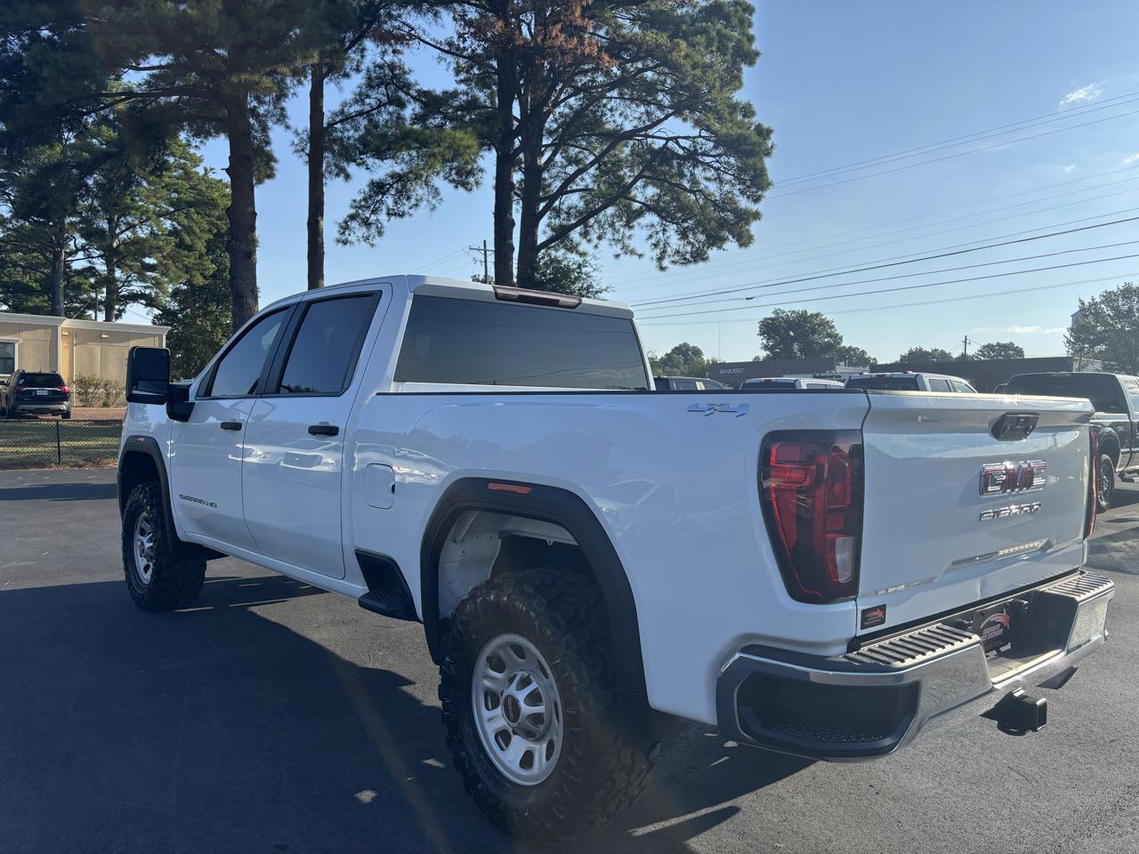 GMC Sierra 2500HD 4WD Crew Cab 159" Pro 2024