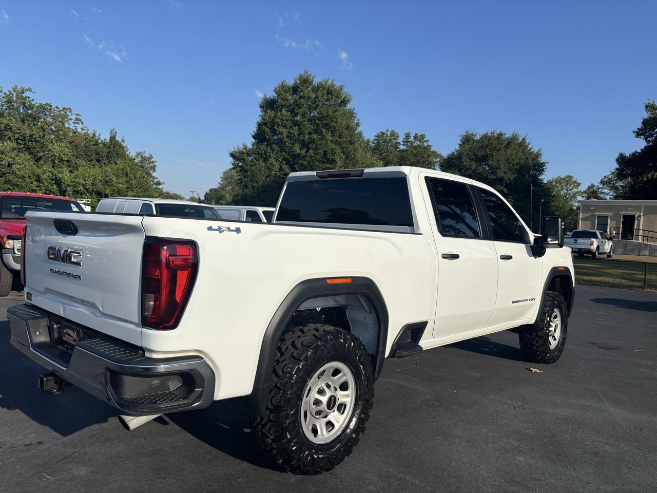 GMC Sierra 2500HD 4WD Crew Cab 159" Pro 2024