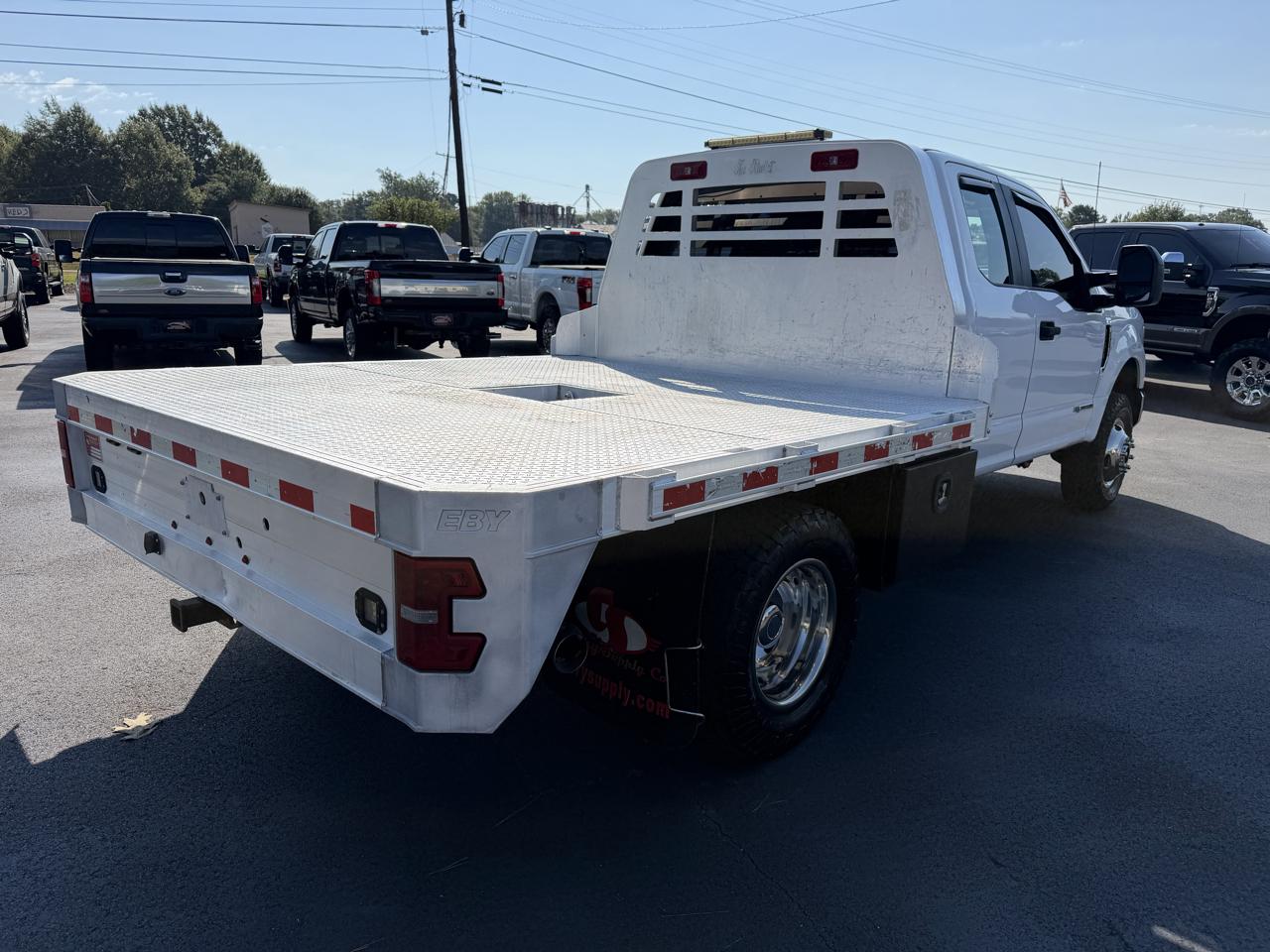 Ford Super Duty F-350 DRW XL 4WD SuperCab 8' Box 2021