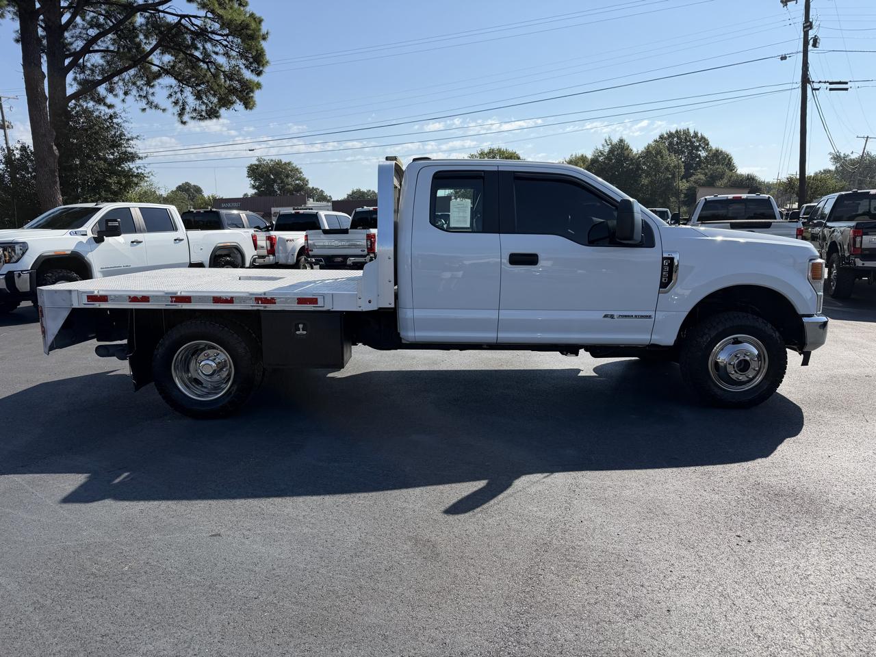 Ford Super Duty F-350 DRW XL 4WD SuperCab 8' Box 2021