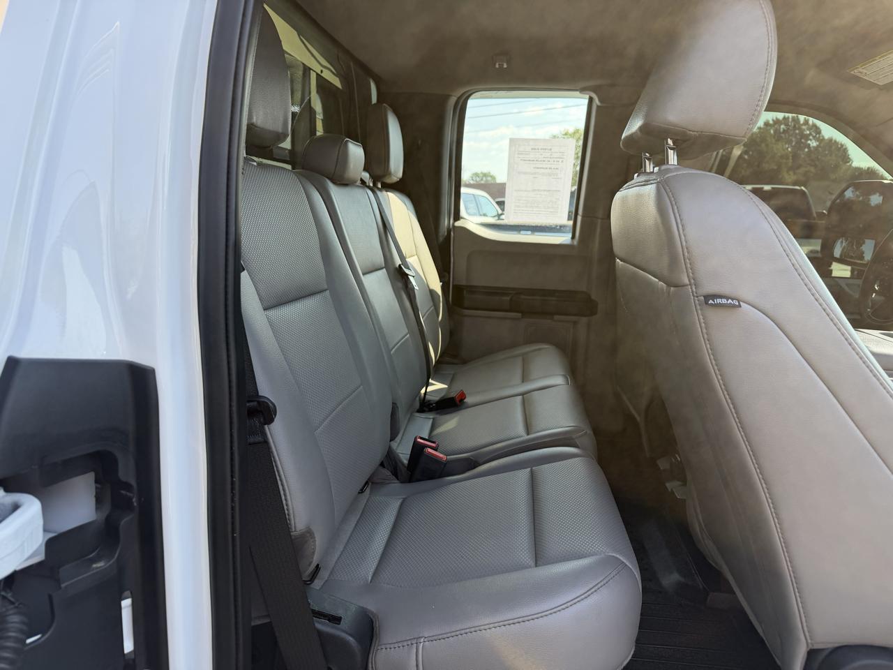 Ford Super Duty F-350 DRW XL 4WD SuperCab 8' Box 2021