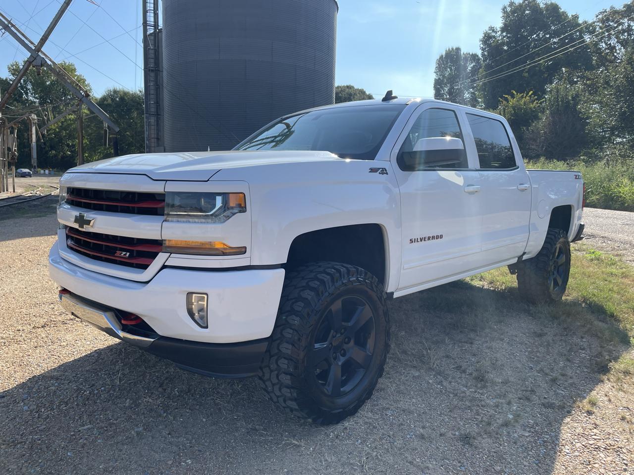 Chevrolet Silverado 1500 4WD Crew Cab 143.5" LT w/2LT 2018
