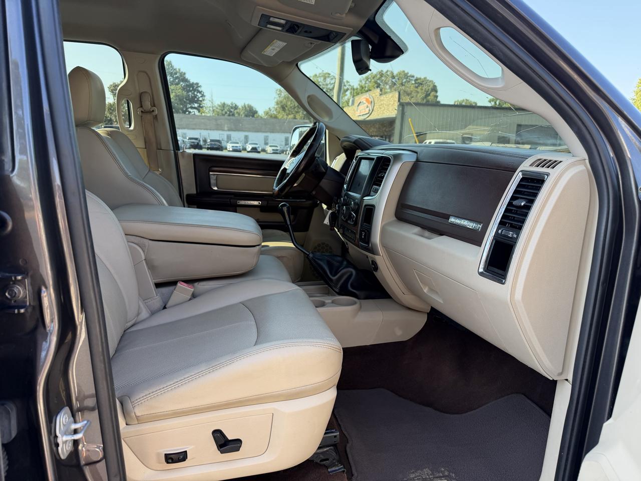 RAM 4500 Chassis Cab Laramie 4x4 Crew Cab 60" CA 173.4" WB 2018