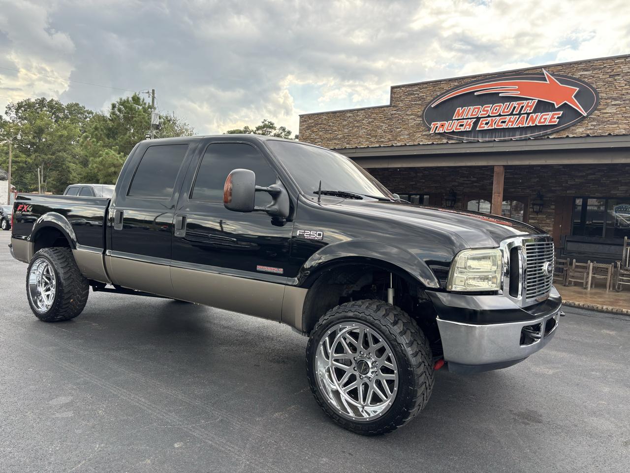 Ford Super Duty F-250 Crew Cab 156" Lariat 4WD 2004