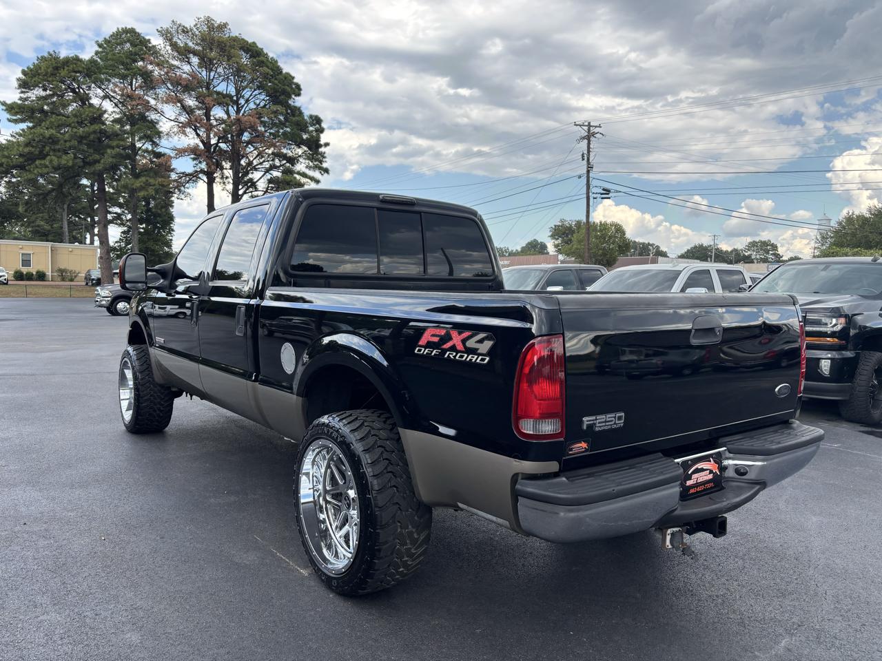 Ford Super Duty F-250 Crew Cab 156" Lariat 4WD 2004