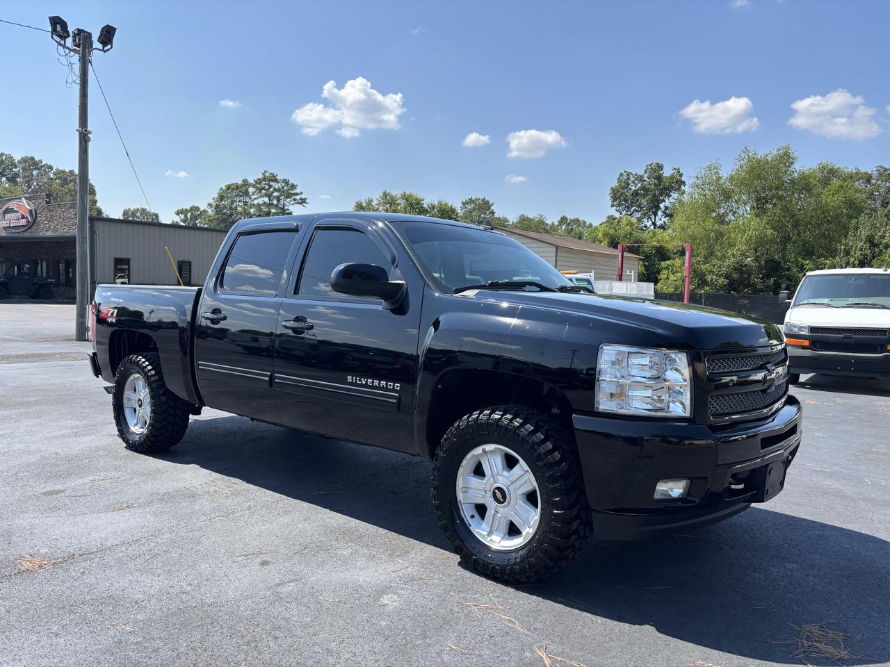 Chevrolet Silverado 1500 4WD Crew Cab 143.5" LT 2010