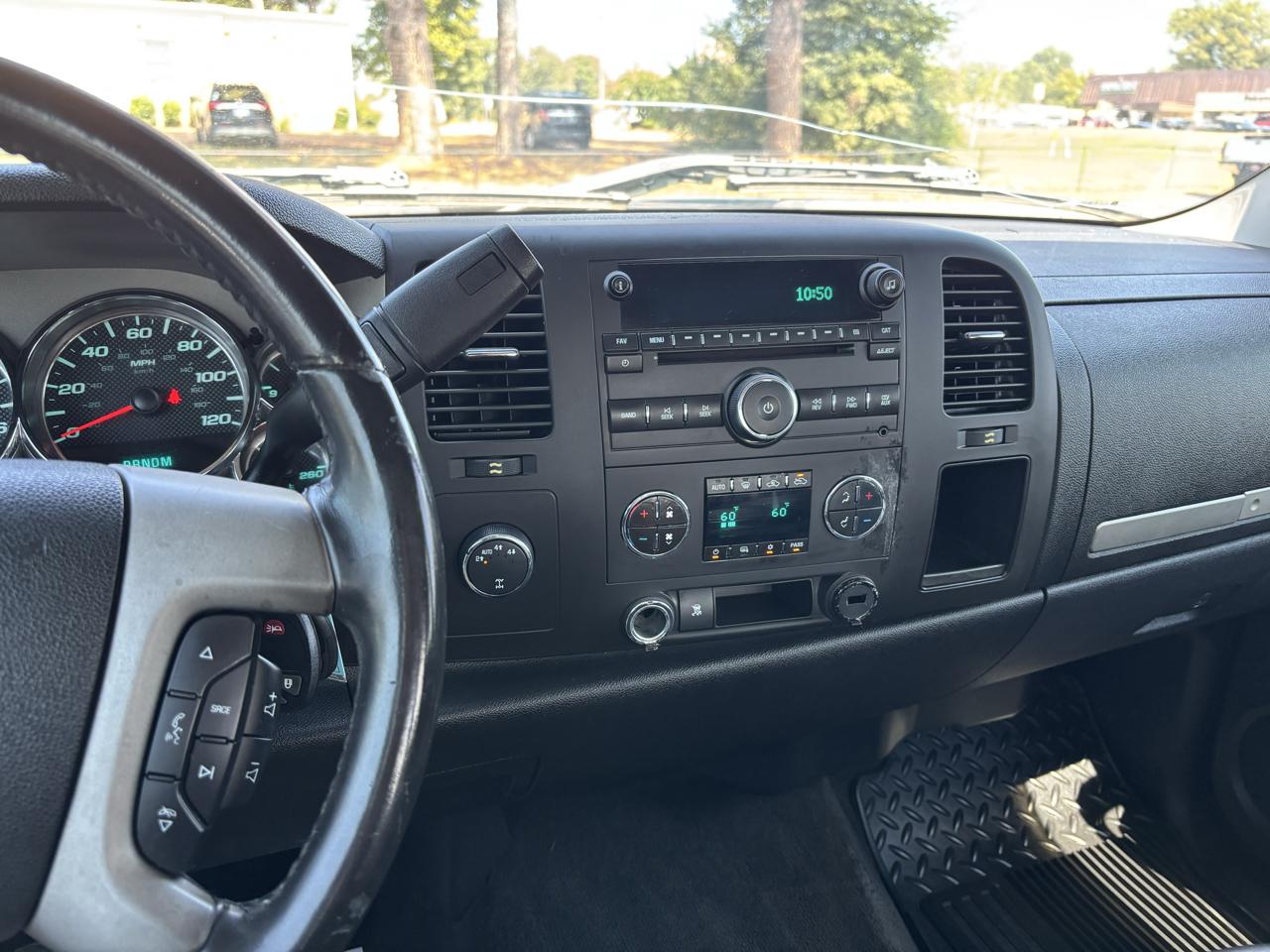 Chevrolet Silverado 1500 4WD Crew Cab 143.5" LT 2010